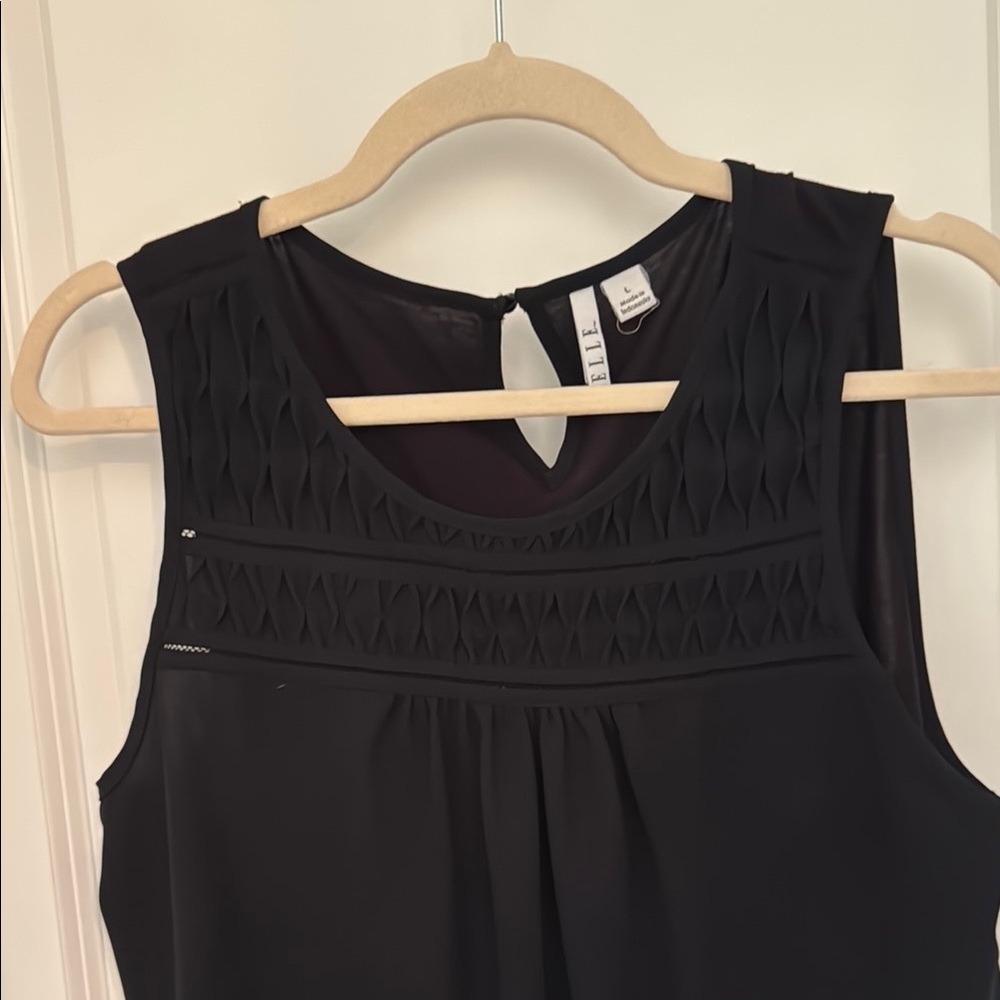 Elle Black Textured Sleeveless Blouse